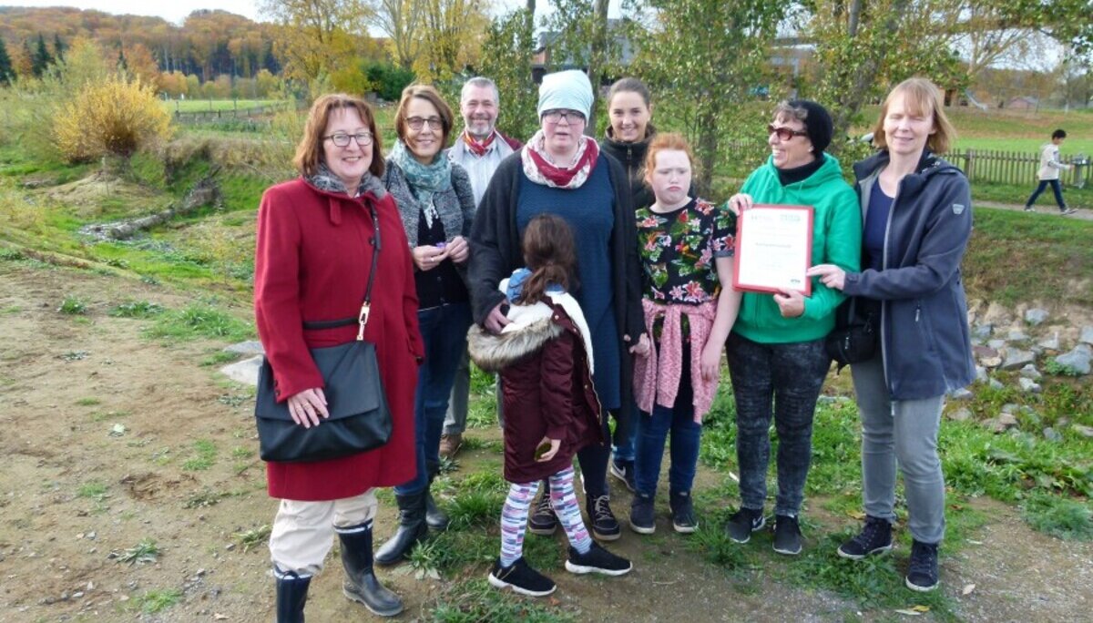 Übergabe der Patenschaftsurkunde für den Alpenbach | © Stadt Mülheim an der Ruhr 2018 | © Stadt Mülheim an der Ruhr