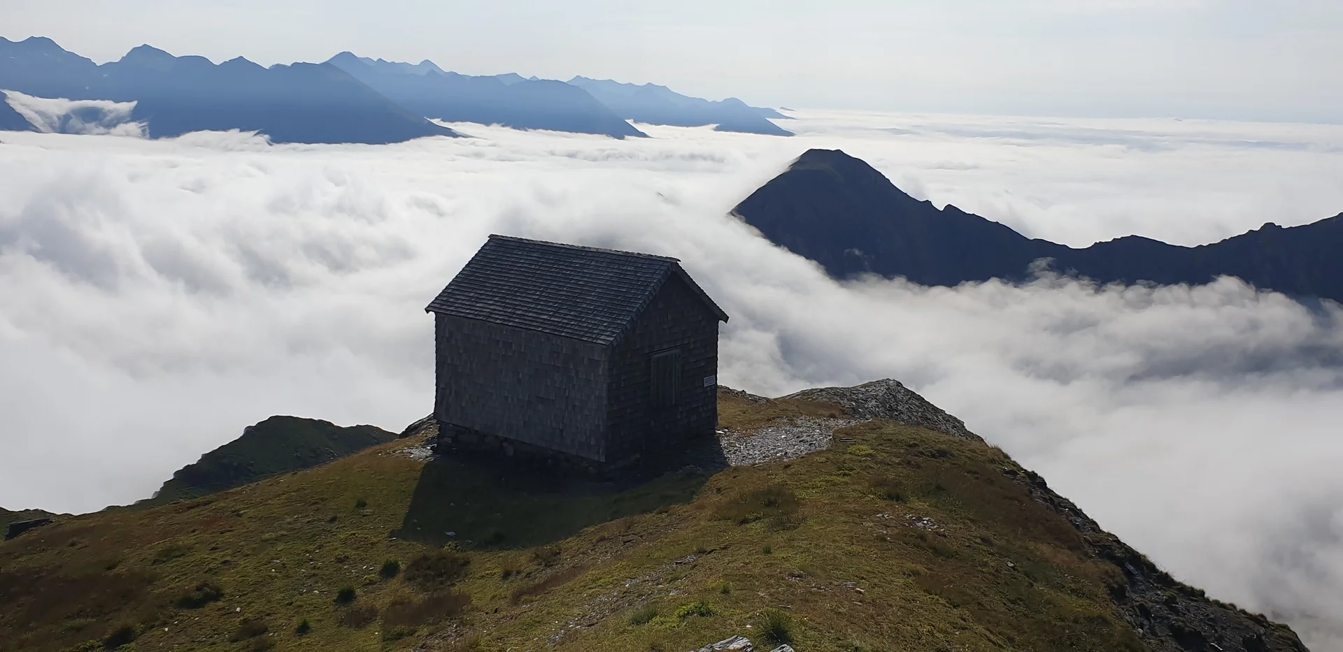 Die Böseckhütte über den Wolken | © Mike Lercher 2019 | © Mike Lercher