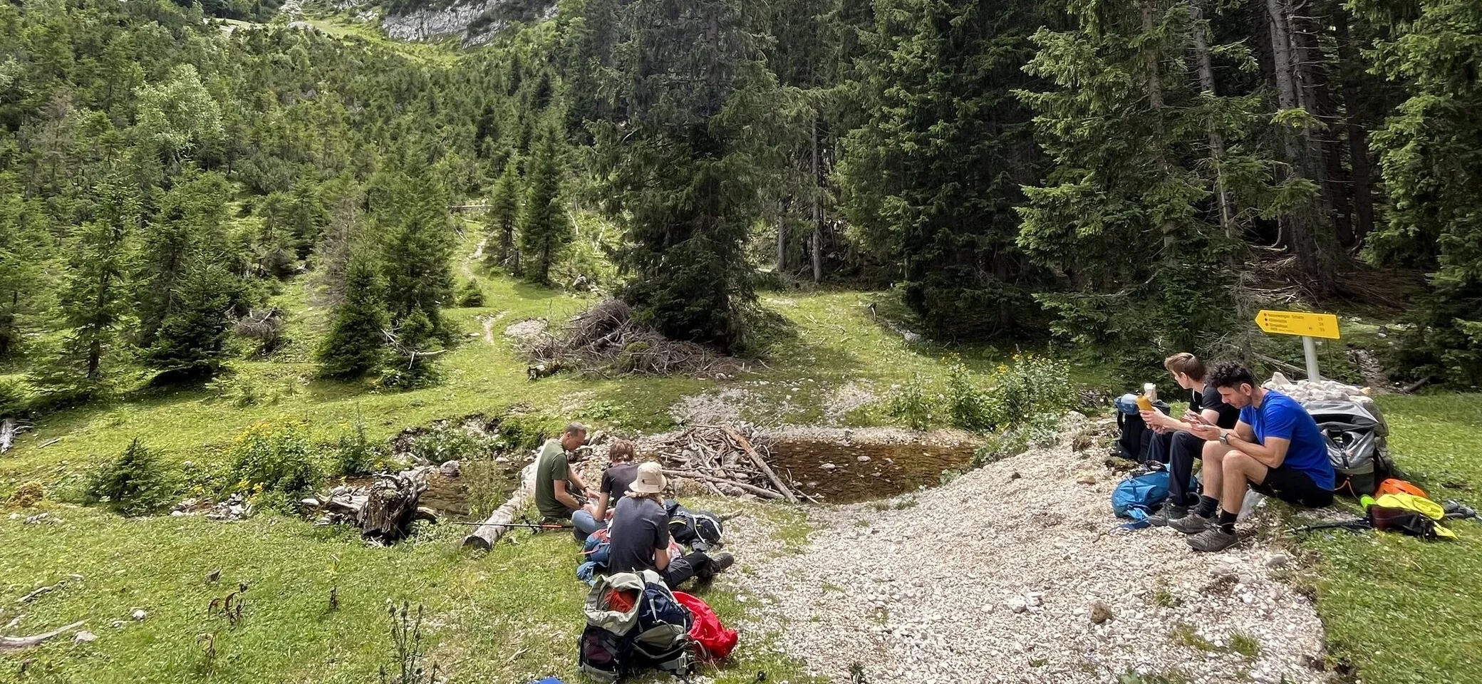 Rast vor dem Aufstieg zur Nesselwängler Scharte | © Holger Klink
