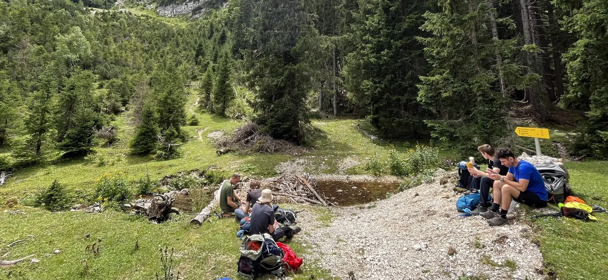 Rast vor dem Aufstieg zur Nesselwängler Scharte | © Holger Klink